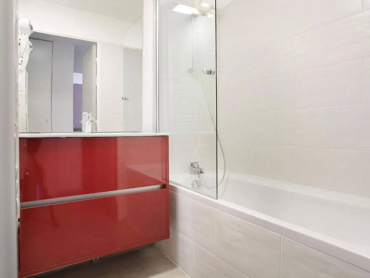 Apartment On Slopes In Extensive Paradiski La Plagne-Tarentaise